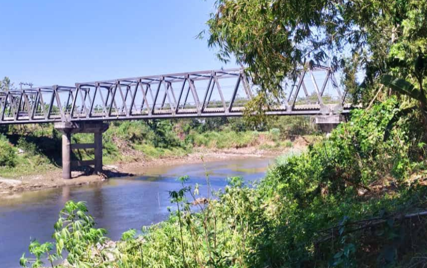 Sampul Jembatan Sari