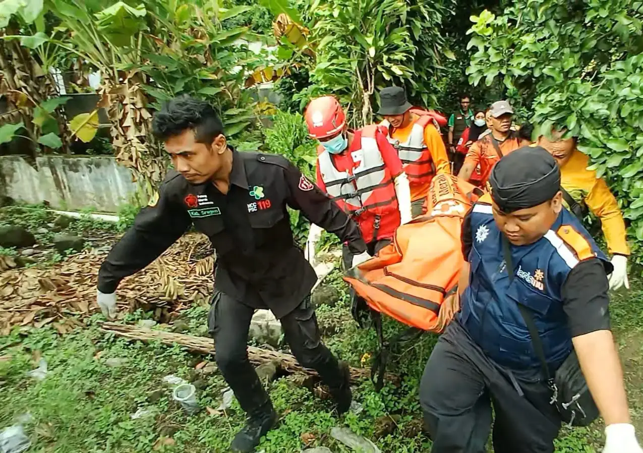 Mayat Pria Misterius Ditemukan Mengapung di Sungai Bengawan Solo Sragen